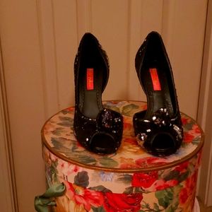 Betsey Johnson Kanata black sparkle heels